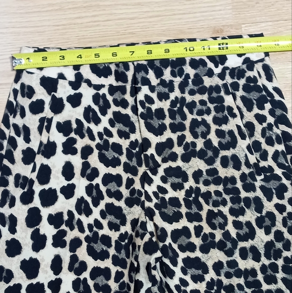 Zara leopard cropped pants. Size xs. EUC. - Picture 7 of 11